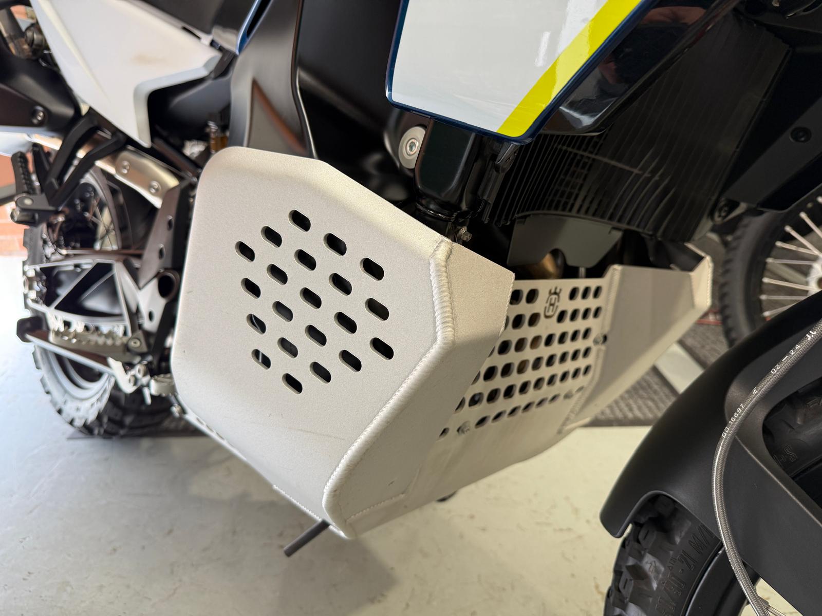 Norden 901 (889cc) 2025