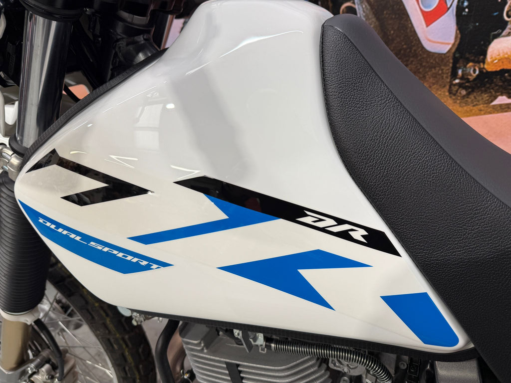 DR 650 Dual Sport (644cc) 2025