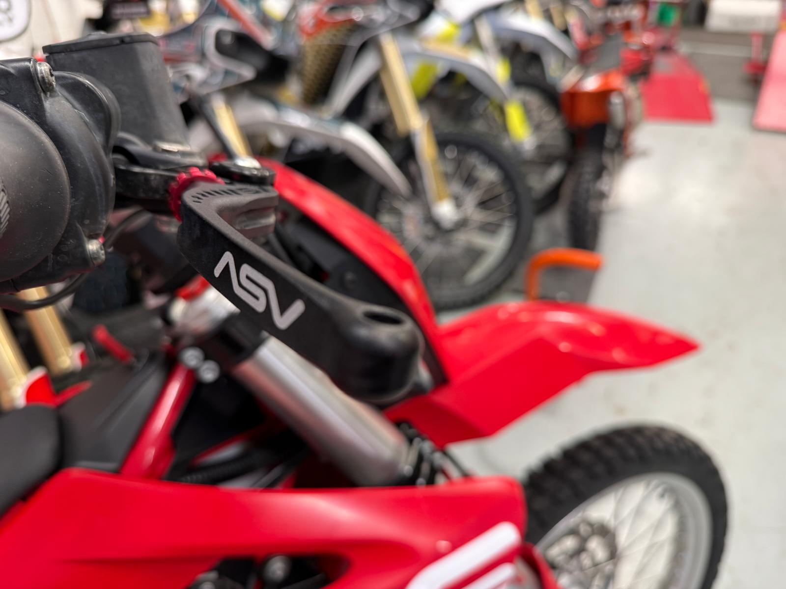 ES 700 Enduro (692cc) 2024