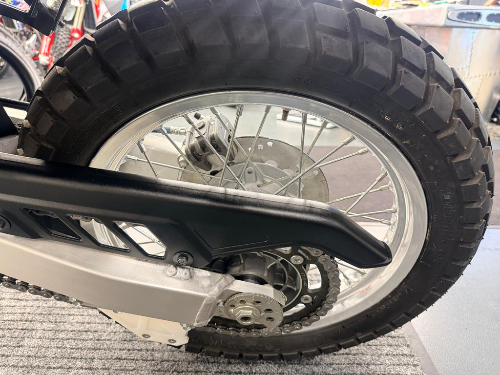 DR 650 Dual Sport (790cc) 2025