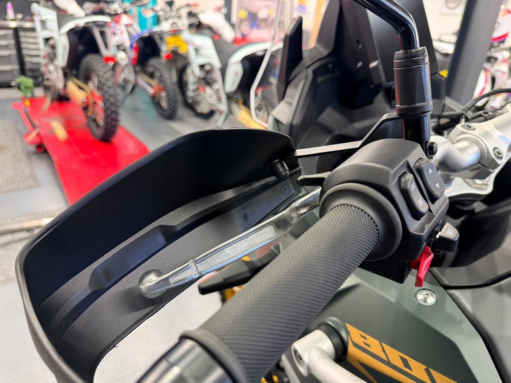 800X Pro (799cc) 2024