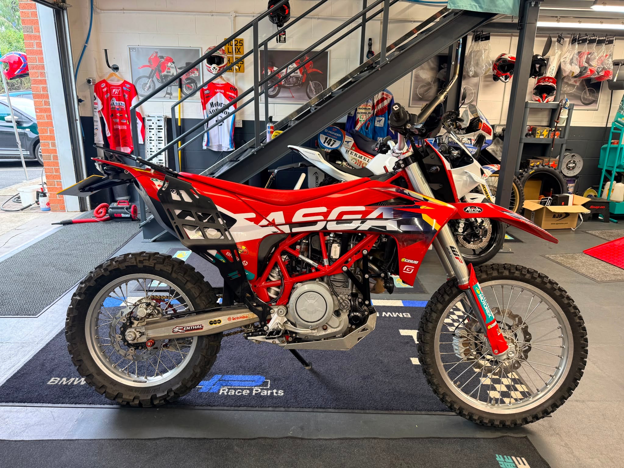 ES 700 Enduro (692cc) 2022