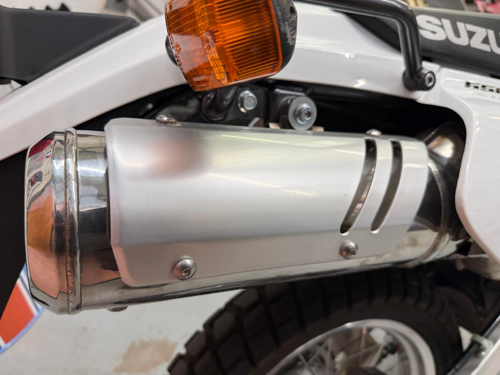 DR 650 Dual Sport (644cc) 2025