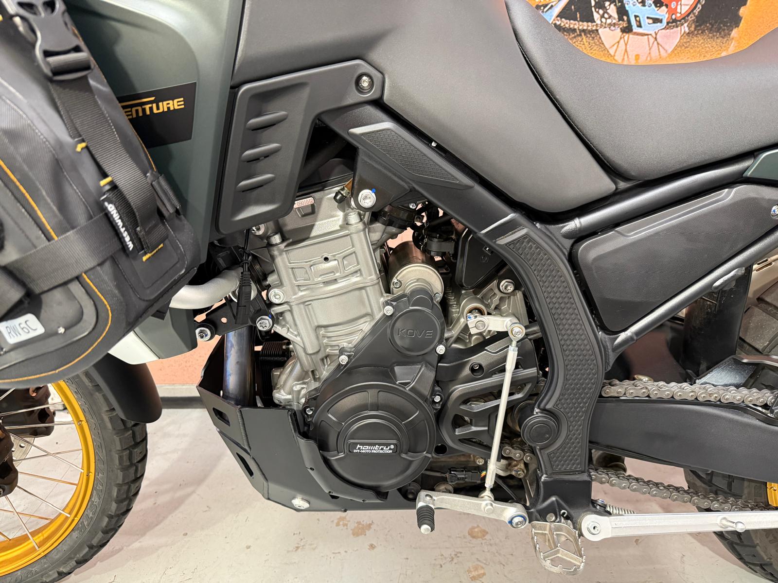 800X Adventure (799cc) 2024