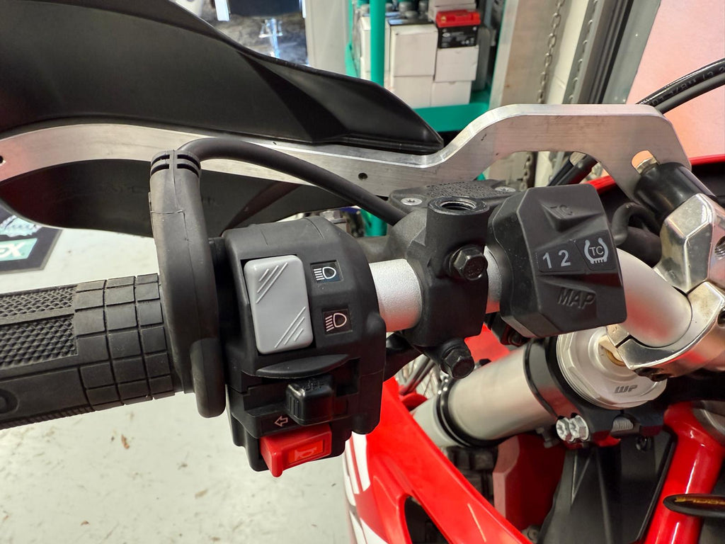 ES 700 Enduro (692cc) 2024