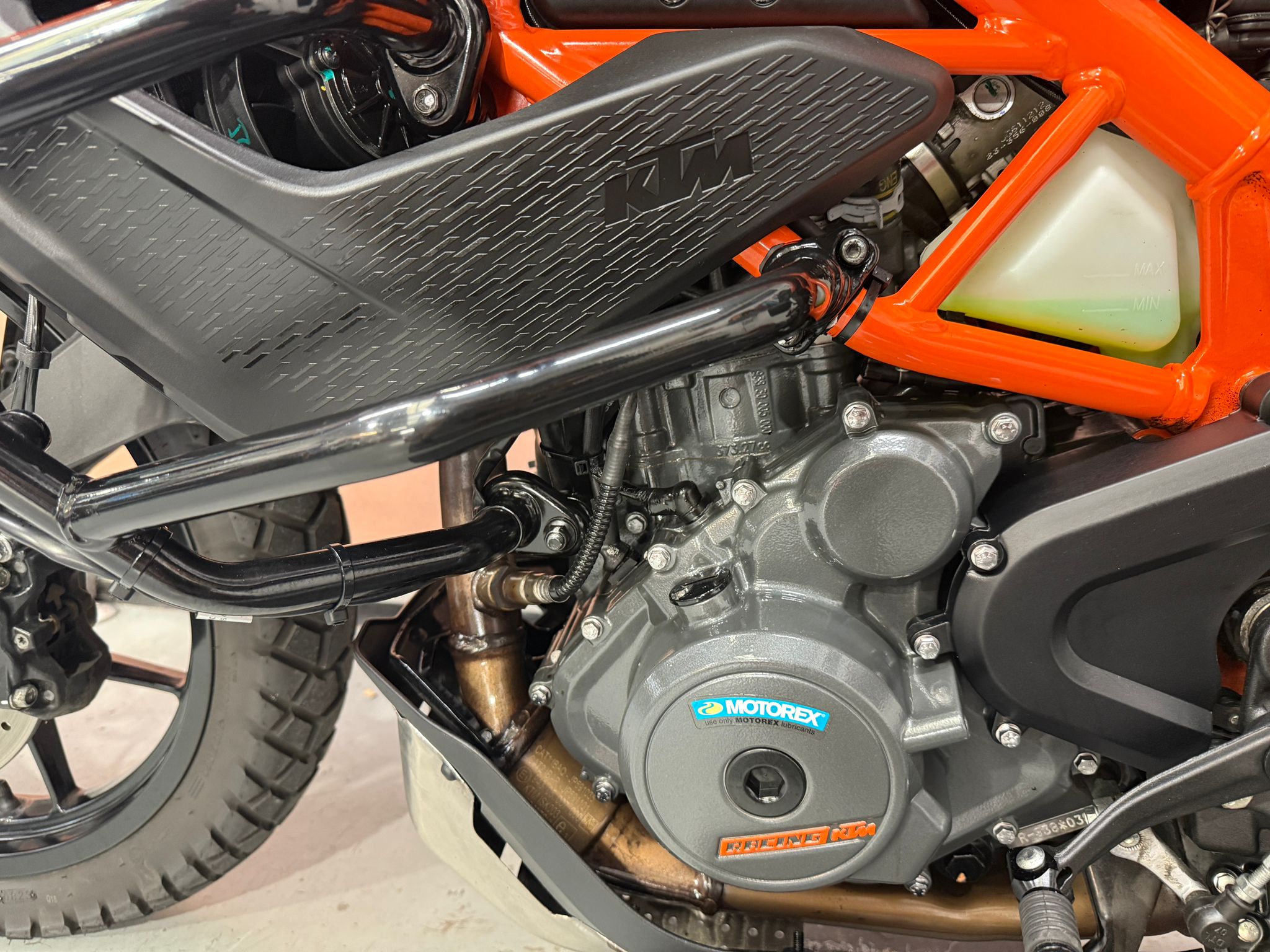 390 Adventure Touring X (399cc) 2024