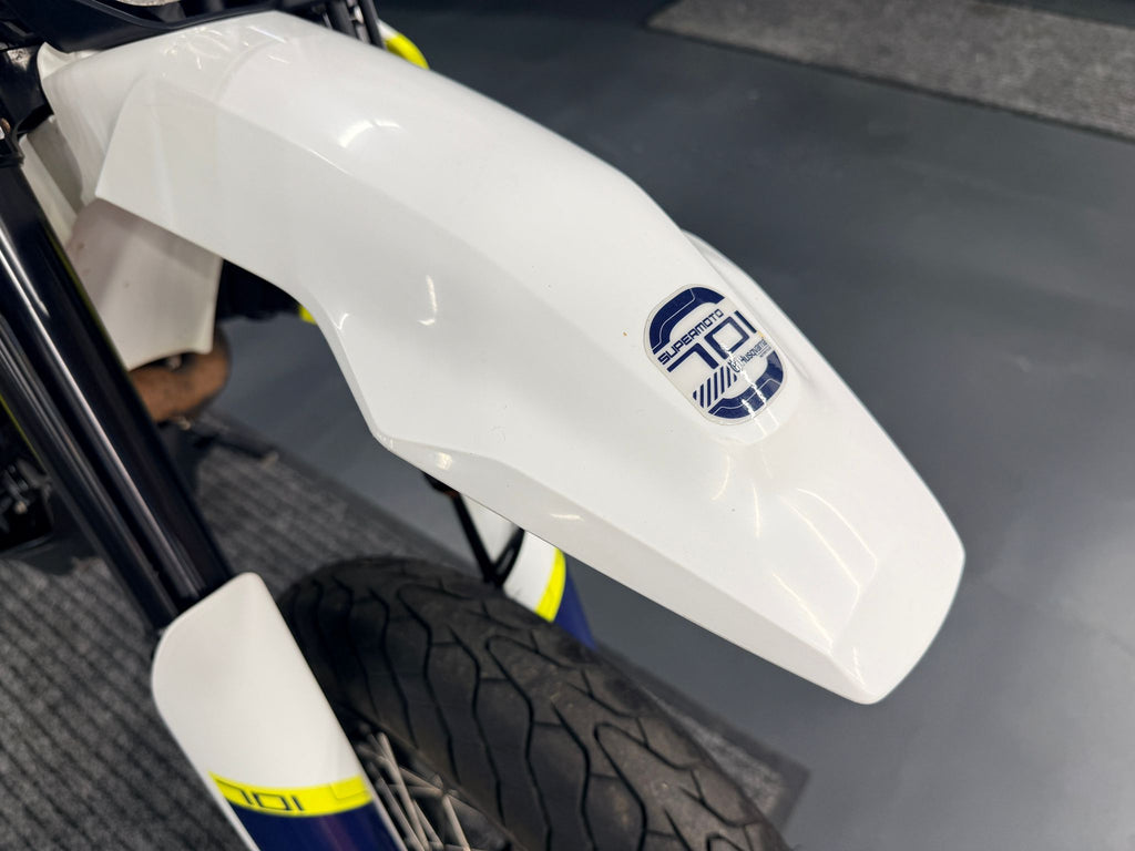 701 Supermoto (692cc) 2018