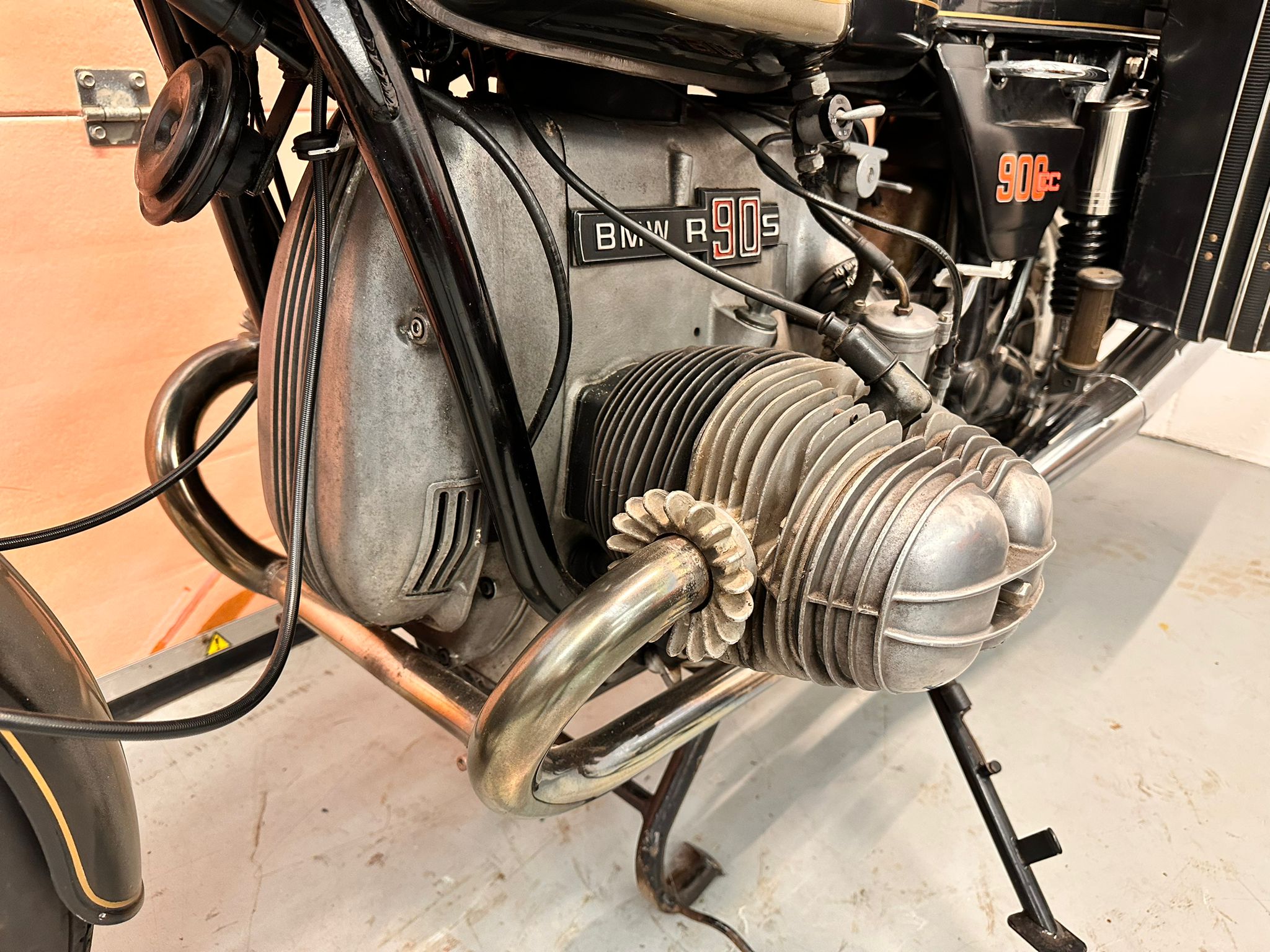 R90S (898cc) 1975