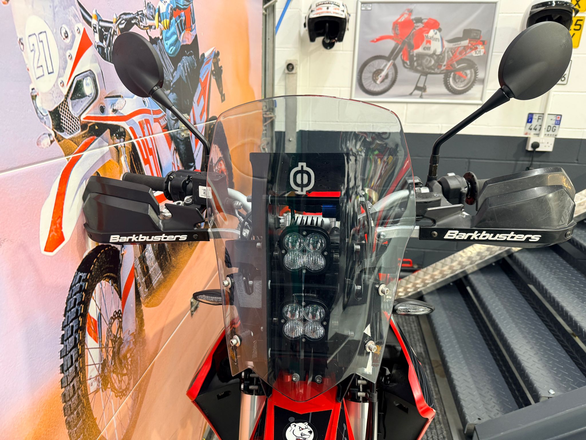 ES 700 Enduro (692cc) 2025