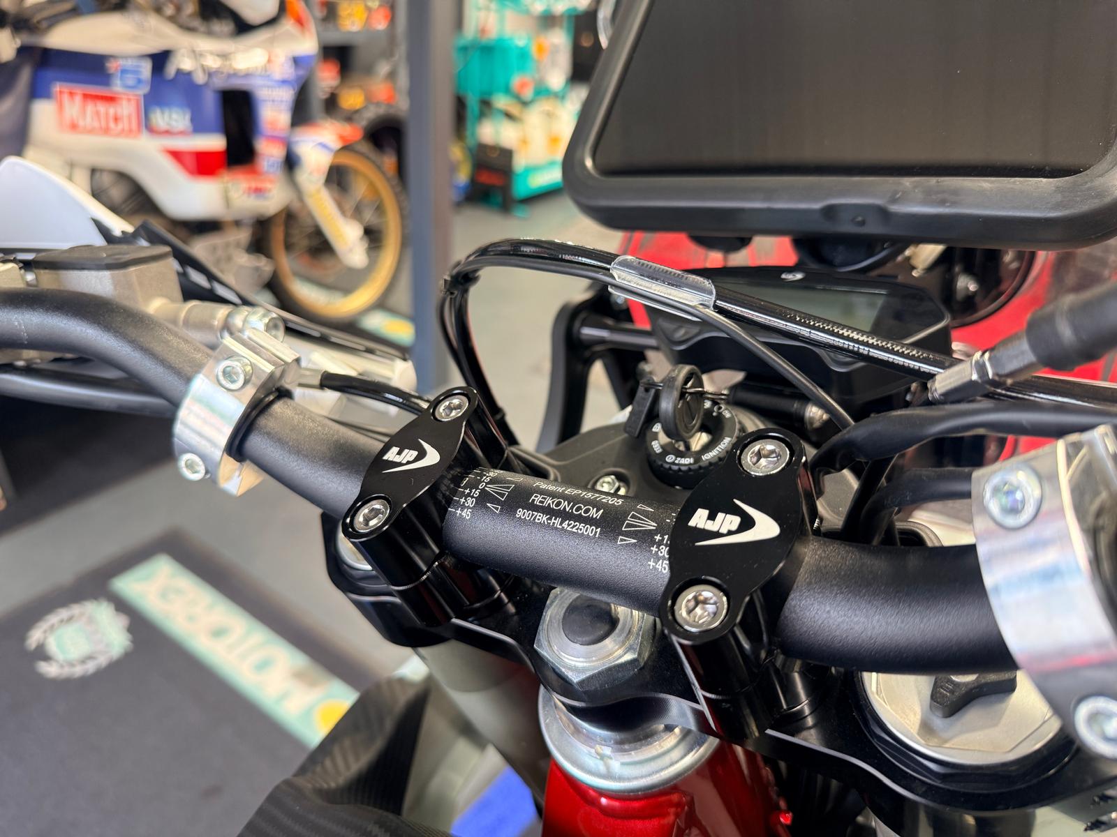 PR7 Adventure (650cc) 2026