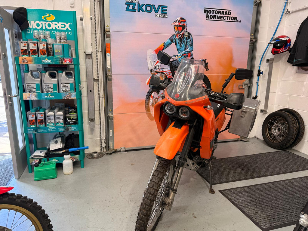 LC4-E 640 Adventure (624cc) 2000
