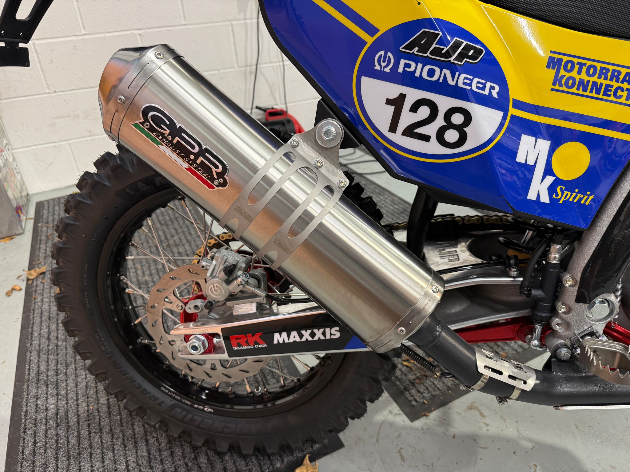 PR7 Camel Trophy Livery (650cc) 2026