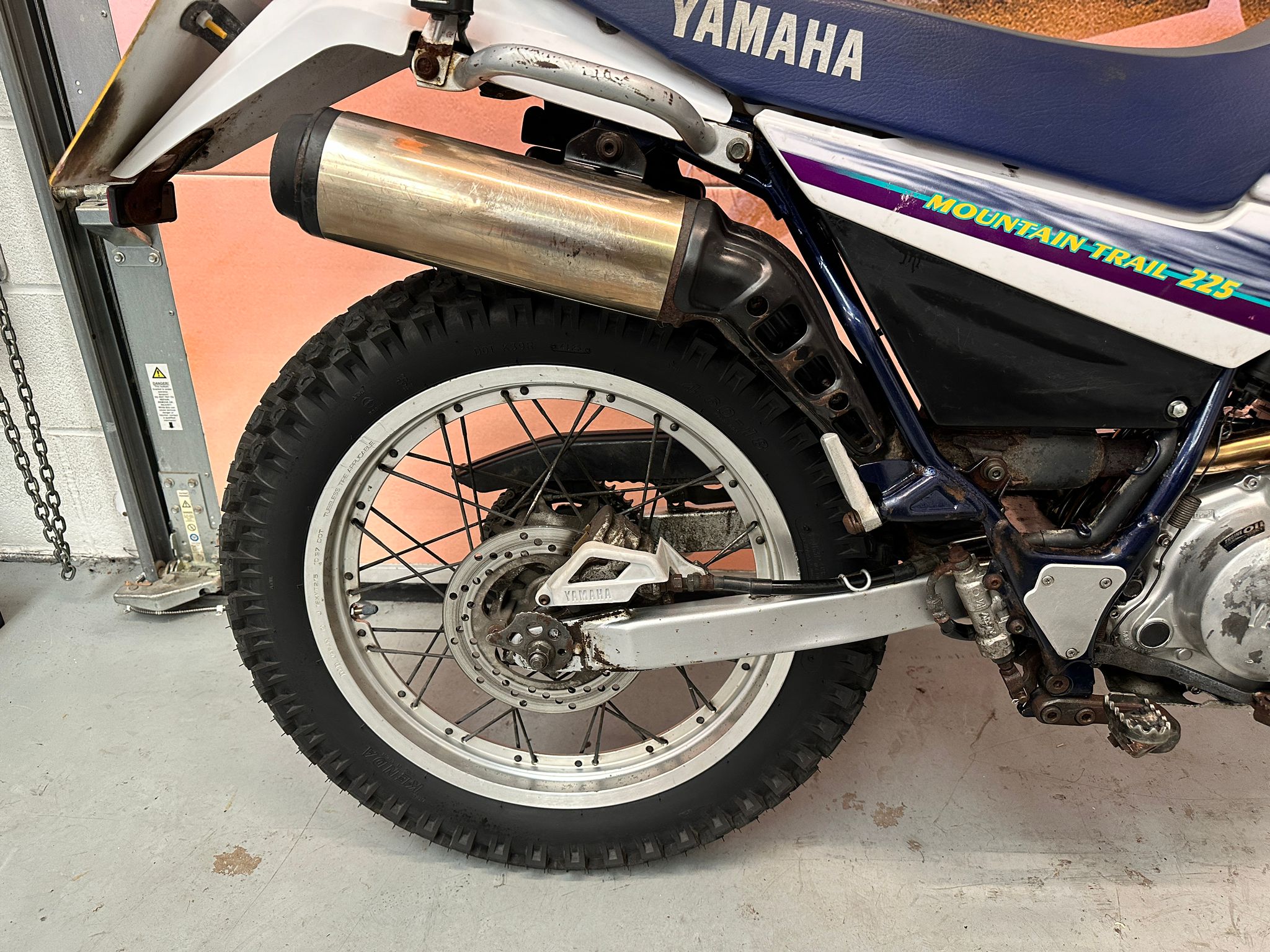 Serrow Trial Bike (225cc) 1999