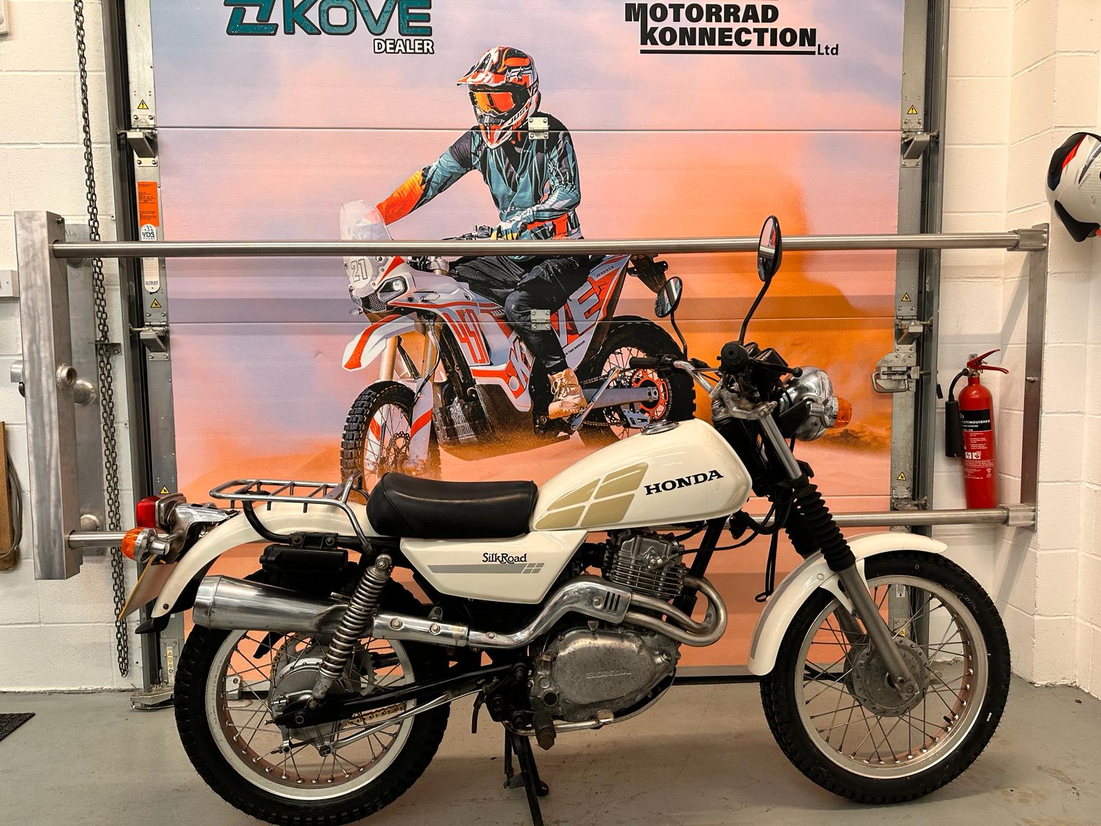 CT250S Silk Road (248cc) 1981