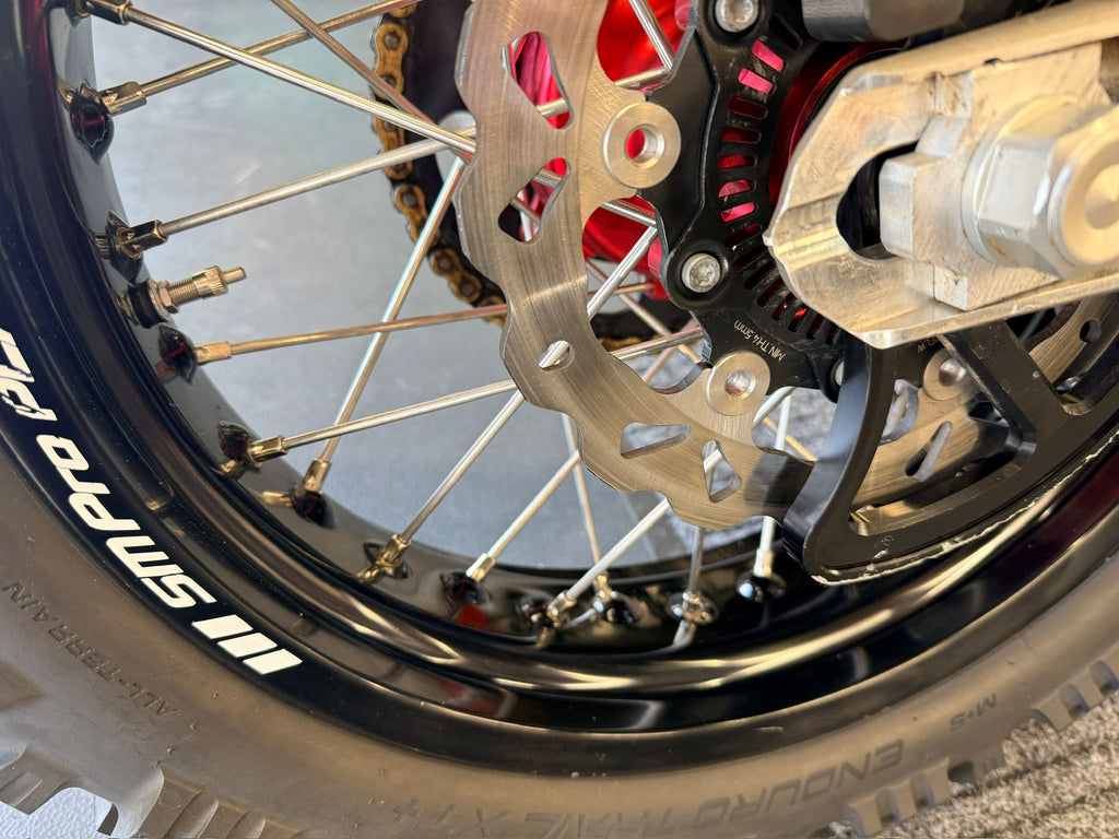ES 700 Enduro (692cc) 2022