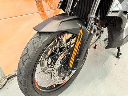 890 Adventure (889cc) 2023