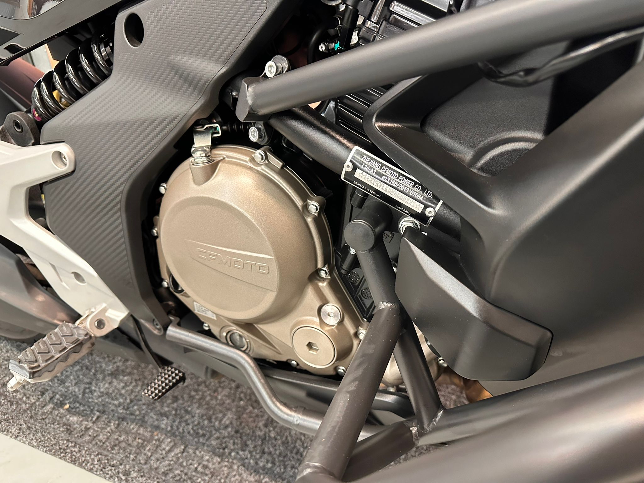 650 MT (649cc) 2021