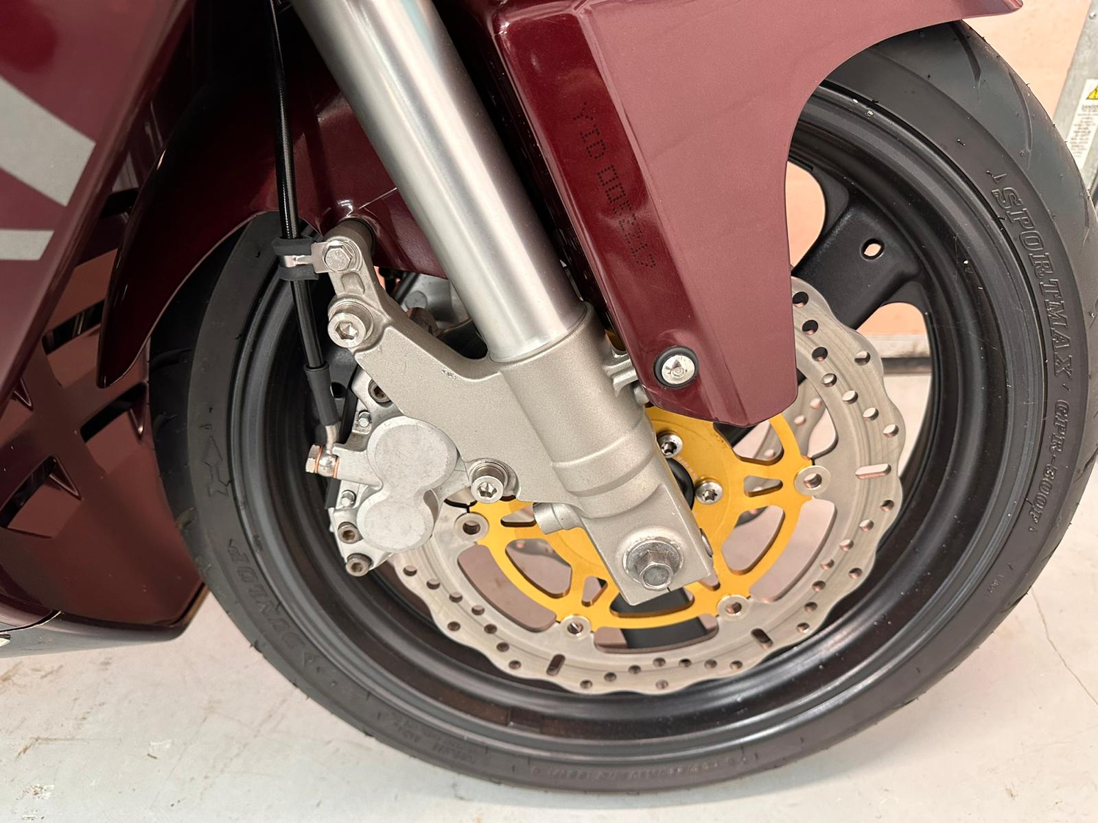 FZR 600 R (599cc) 1995