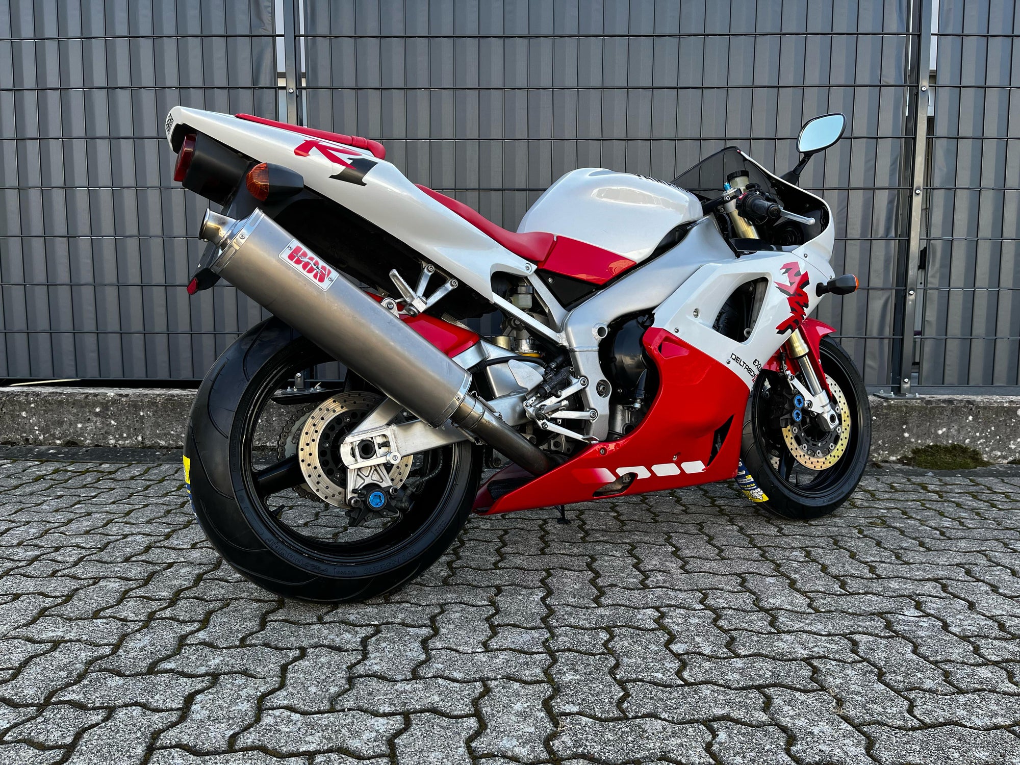 YZF - R1 (998cc) 1998