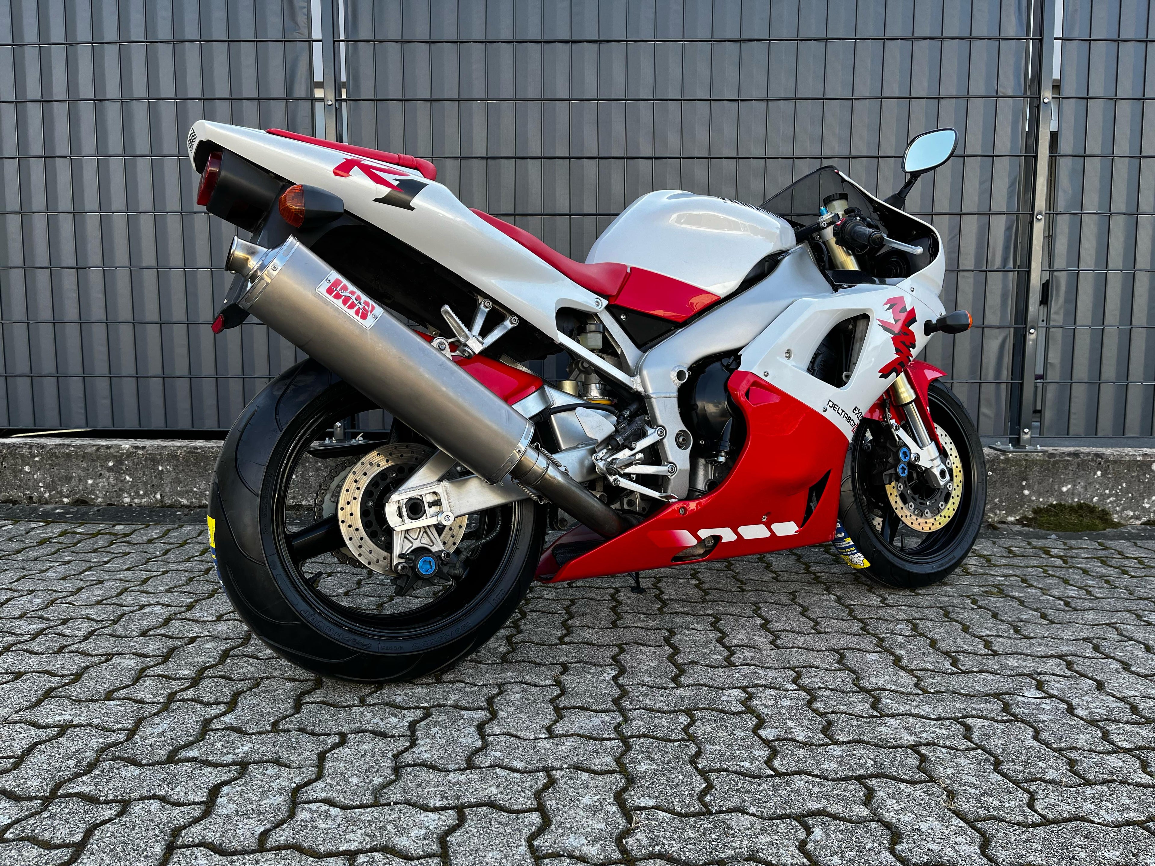 YZF - R1 (998cc) 1998