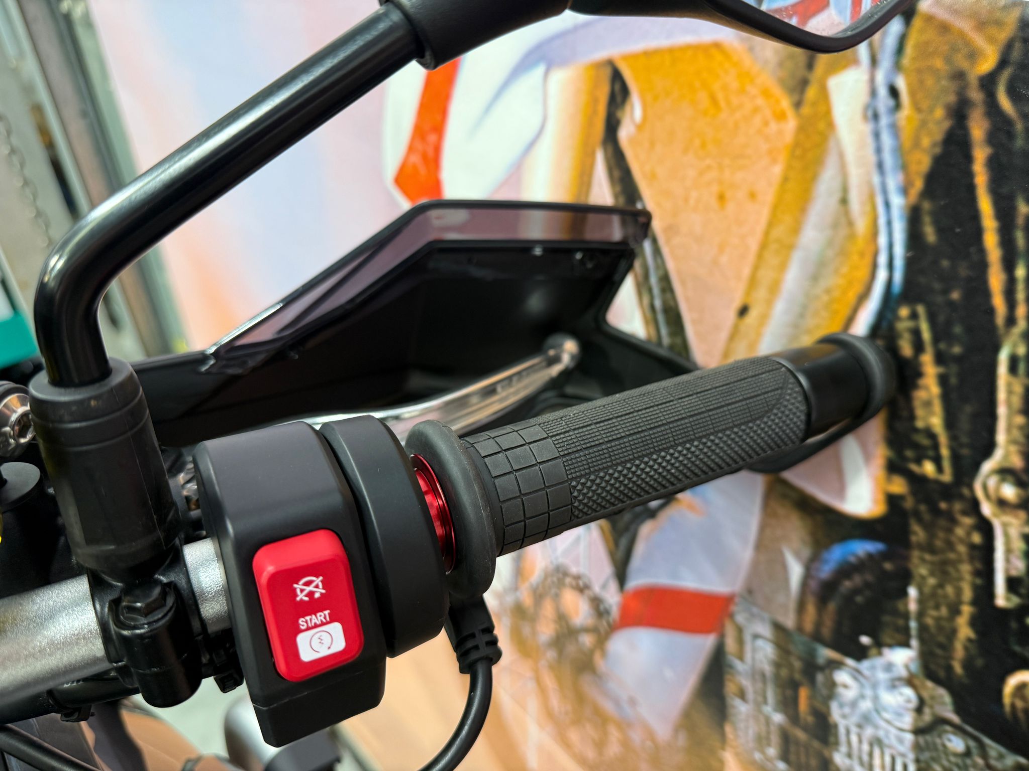 800 X Pro Lightweight (799cc) 2024