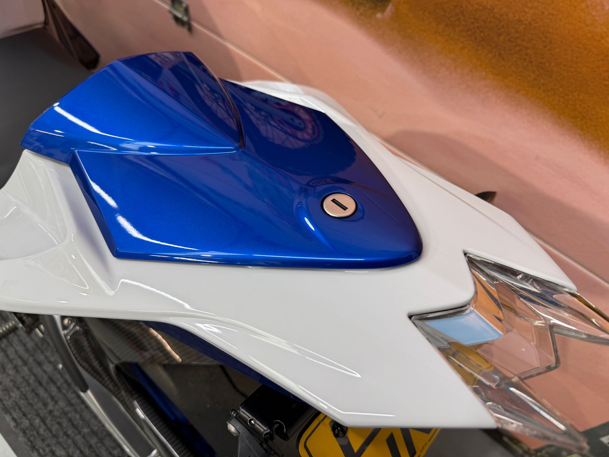HP4 Carbon S1000RR (999cc) 2014