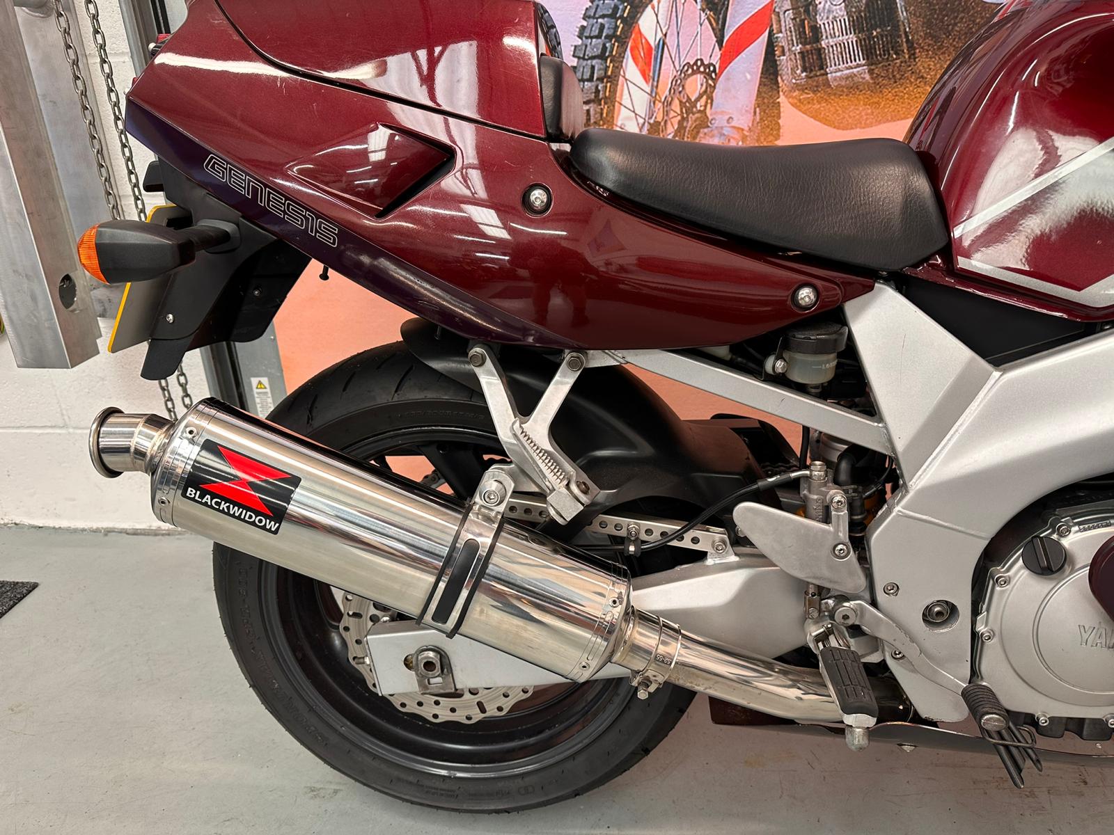 FZR 600 R (599cc) 1995