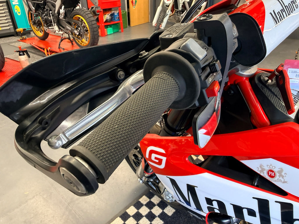 SM 700 Supermoto (692cc) 2024