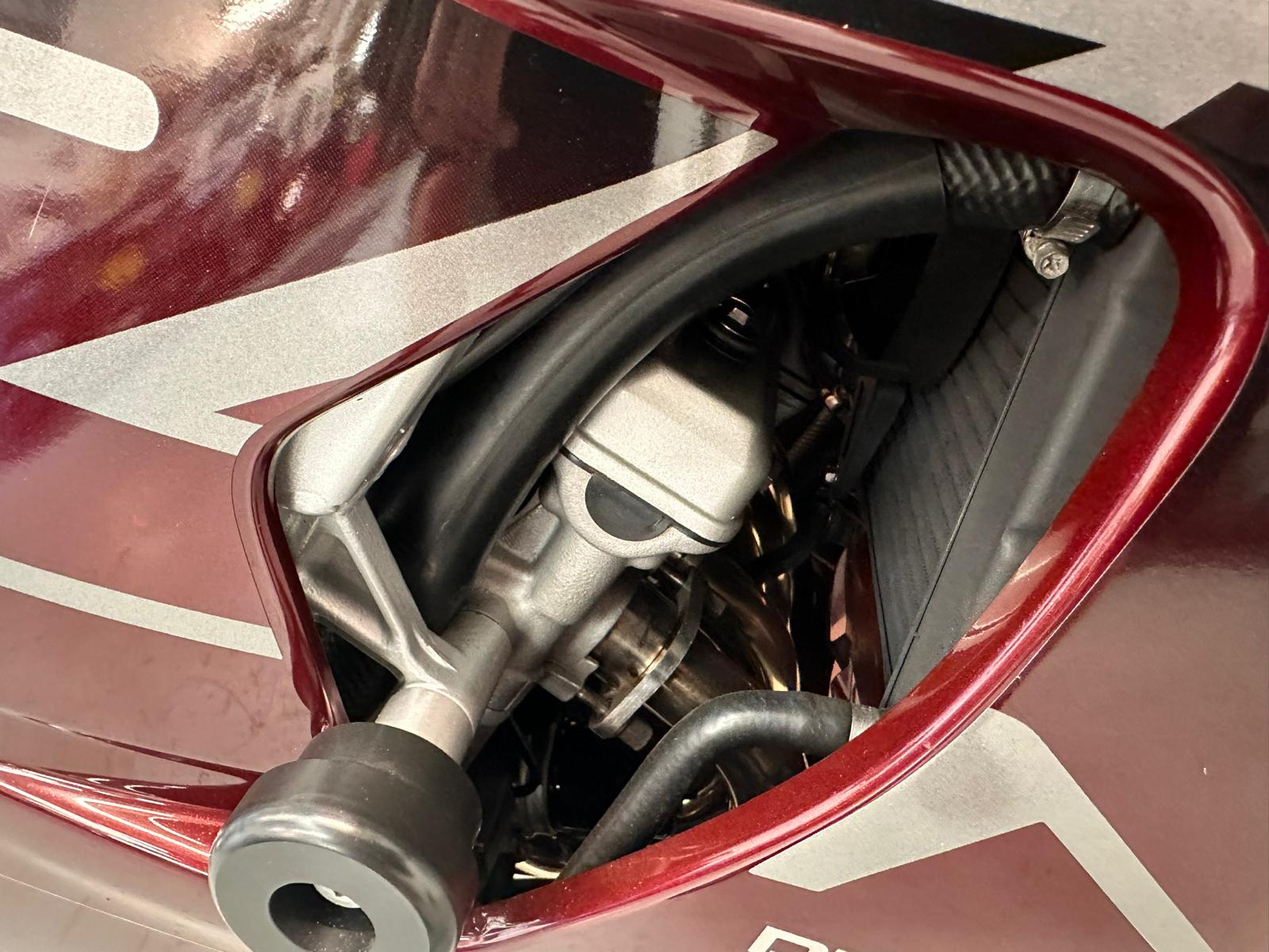 FZR 600 R (599cc) 1995