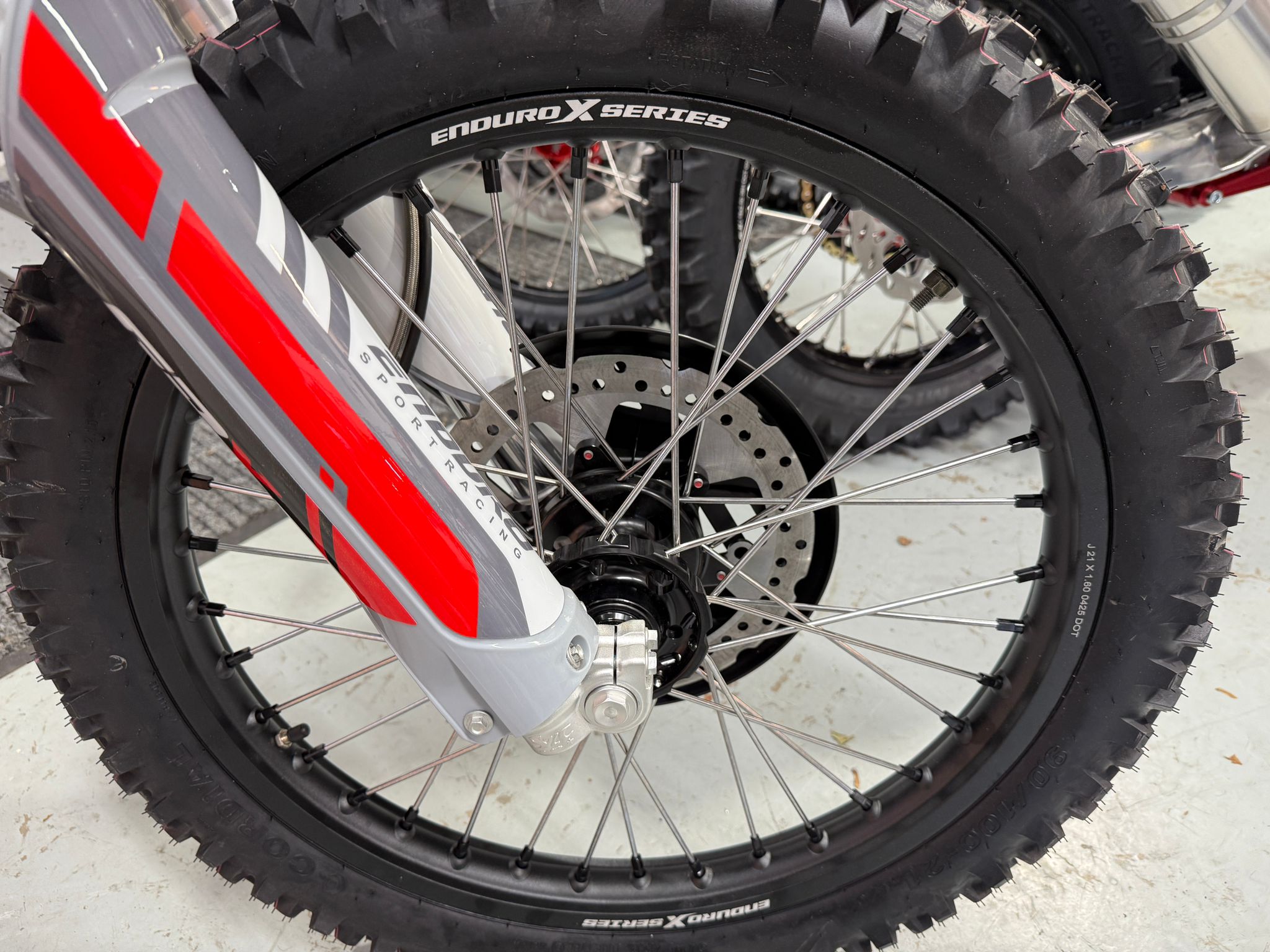 TSE 250R (250cc) 2025