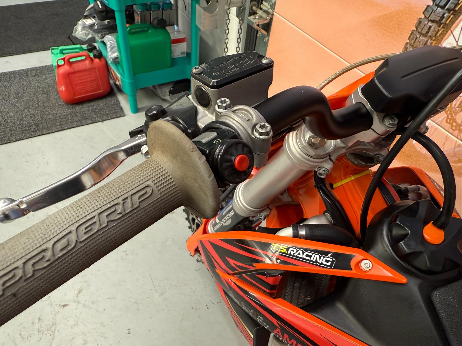 SX 65 (64.9cc) 2022