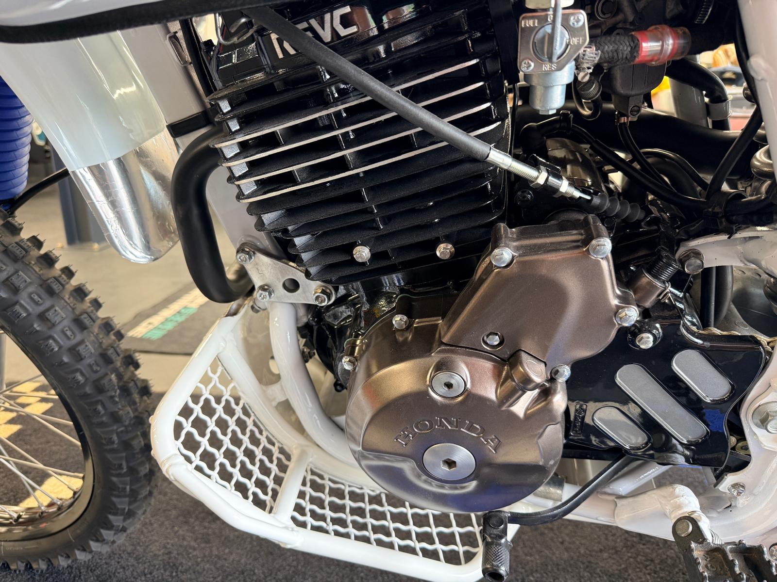 XR 650L (644cc) 2012