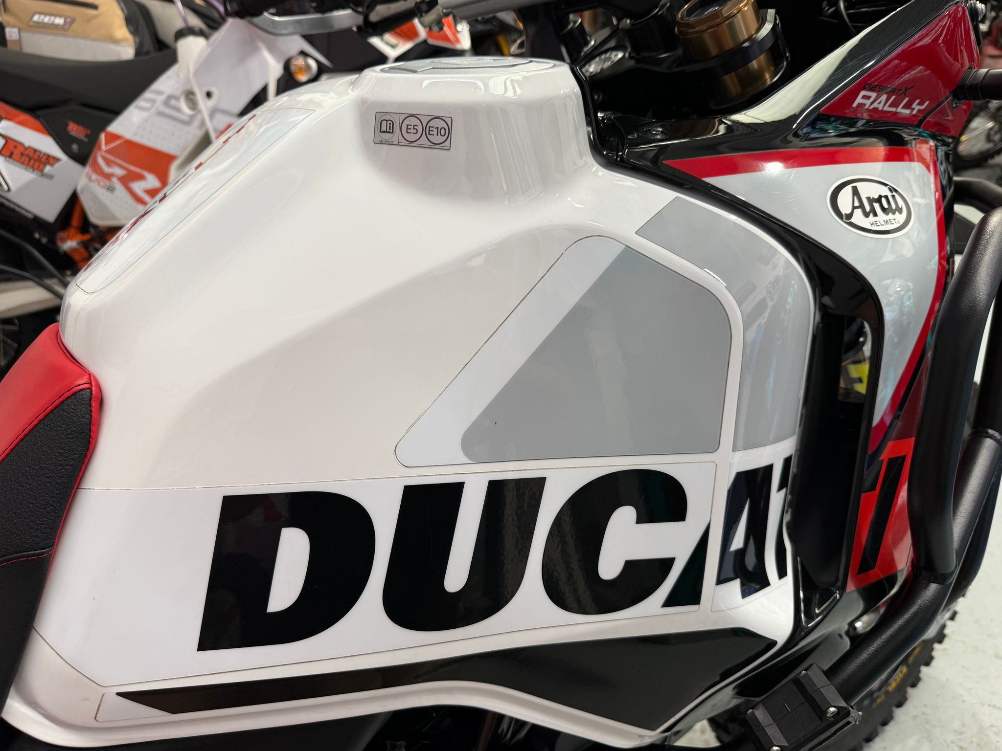 Desert X (937cc) 2024