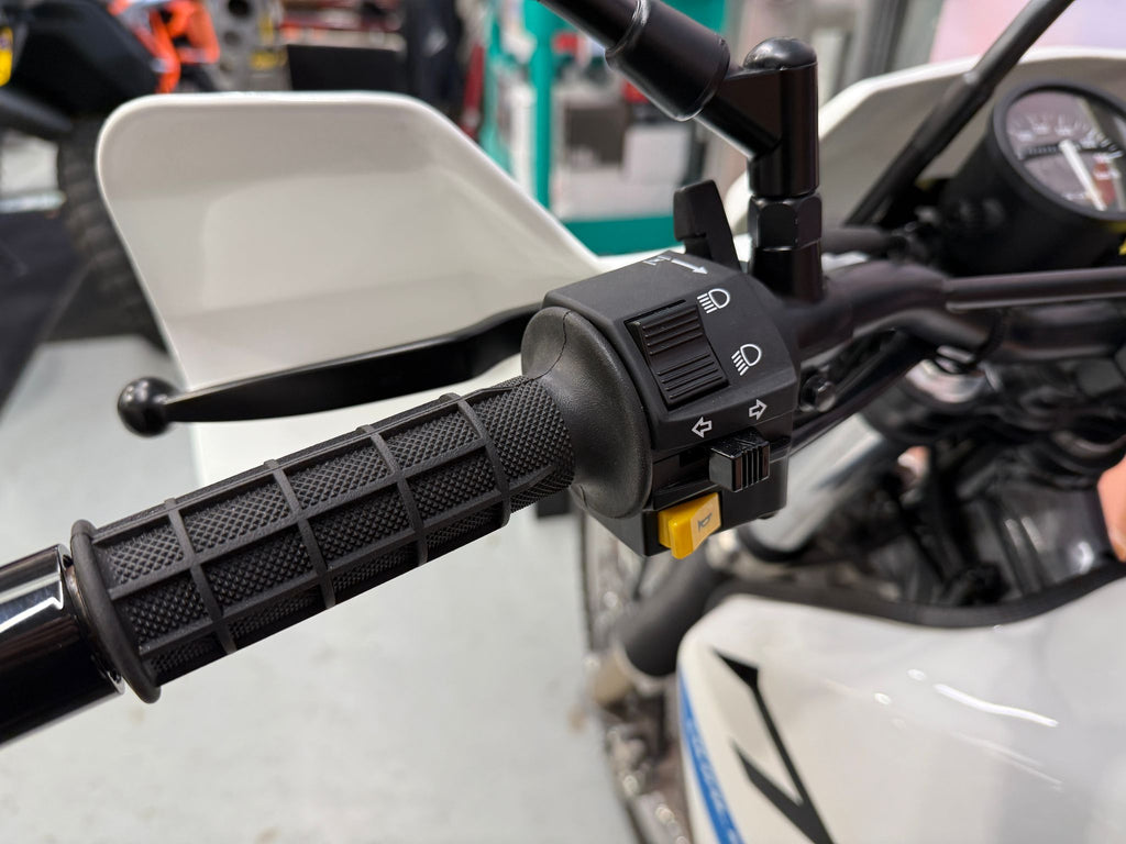 DR 650 Dual Sport (644cc) 2025