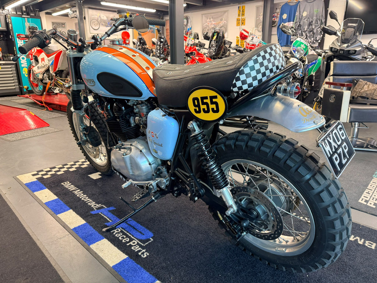 Thruxton 900 Desert Sled (865cc) 2006