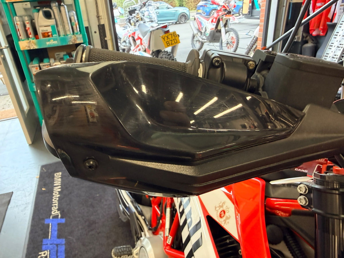 SM 700 Supermoto (692cc) 2024