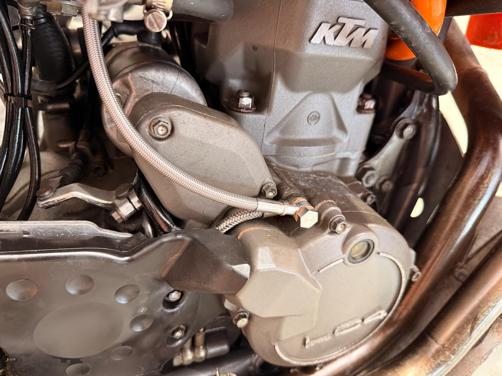 LC4-E 640 Adventure (624cc) 2000