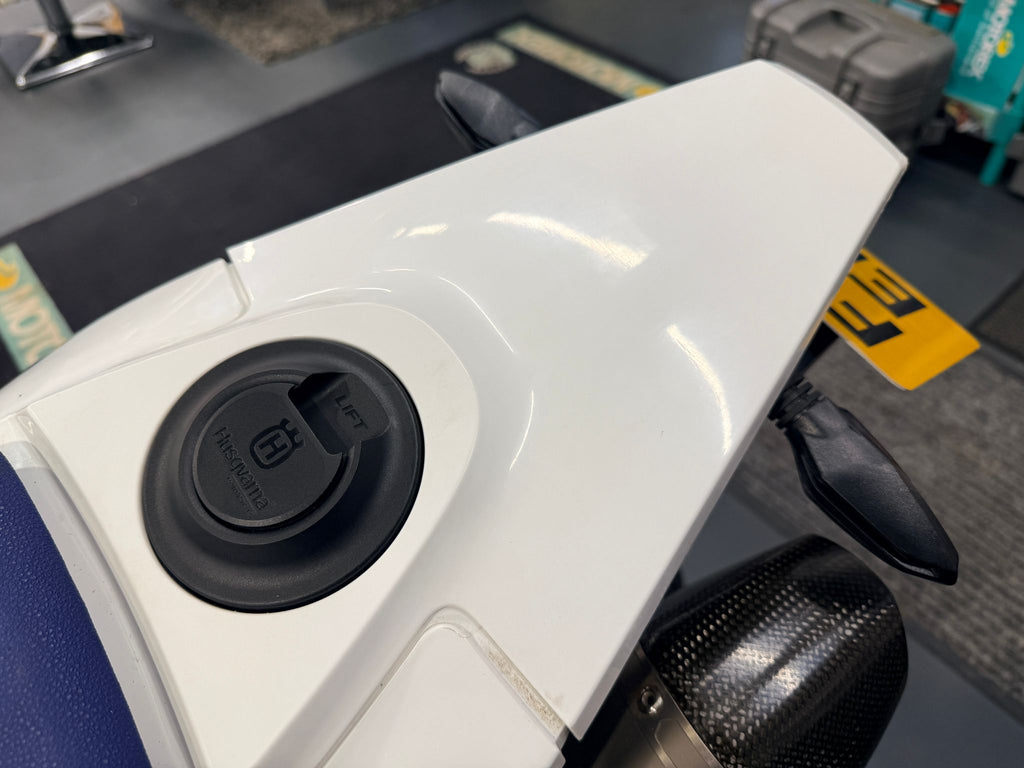 701 Supermoto (692cc) 2018