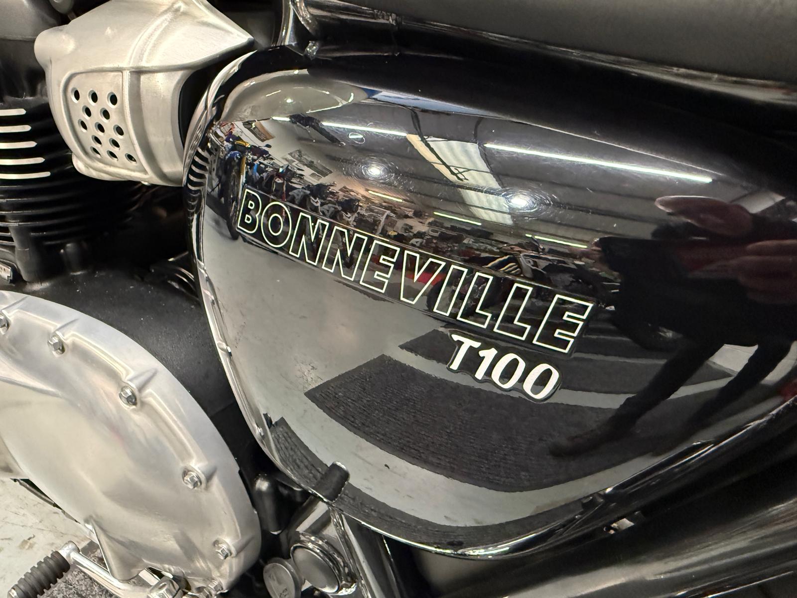 BONNEVILLE T100 (900cc) 2017