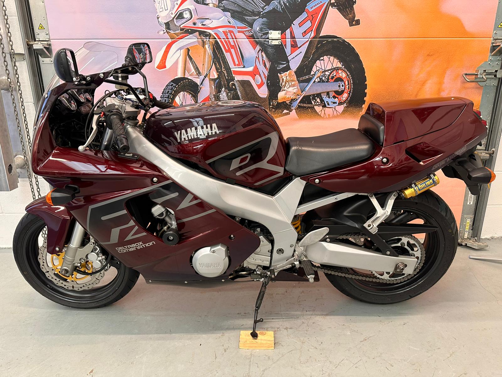 FZR 600 R (599cc) 1995