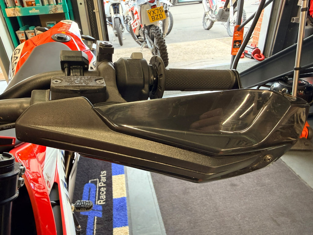 SM 700 Supermoto (692cc) 2024