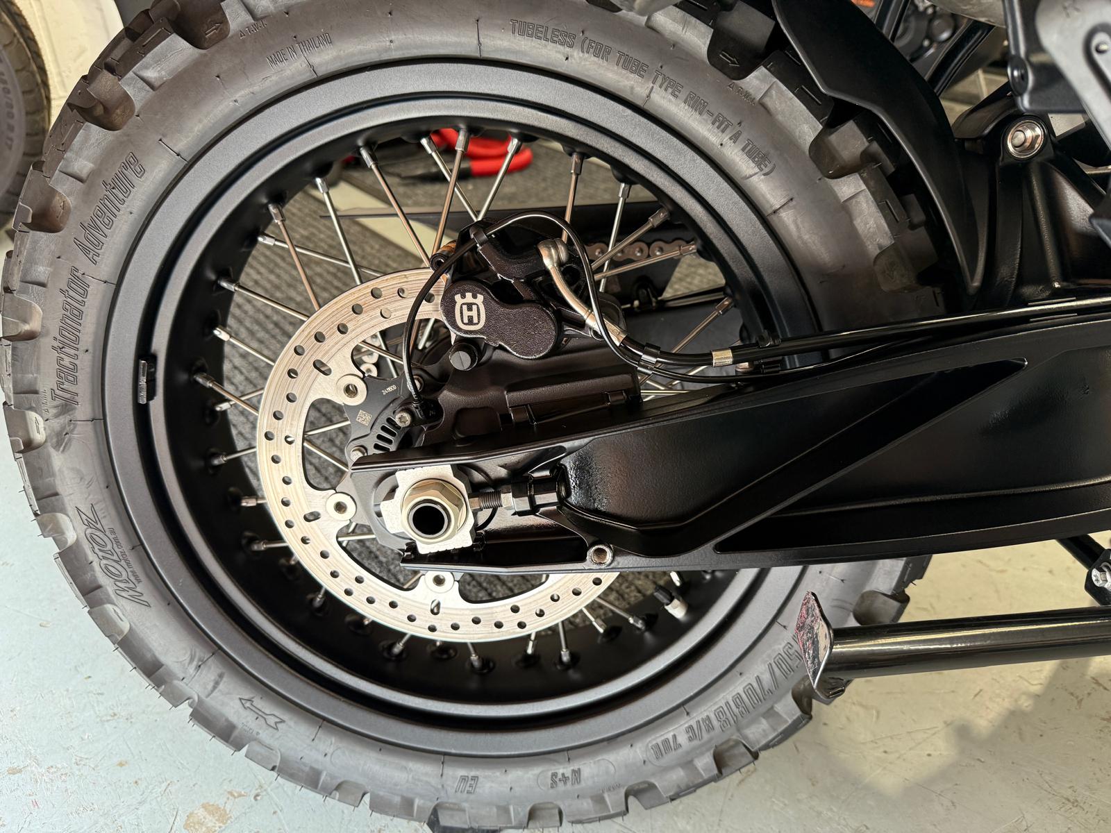Norden 901 (889cc) 2025