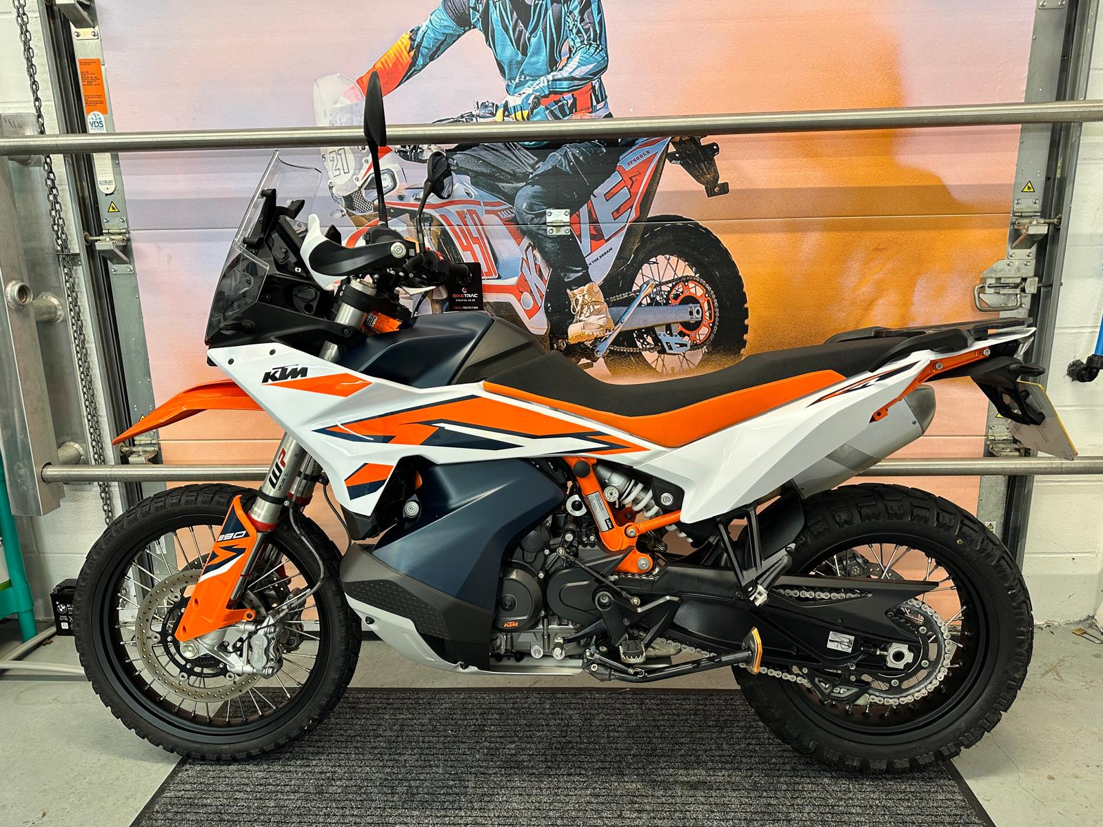 890 Adventure R (889cc) 2023