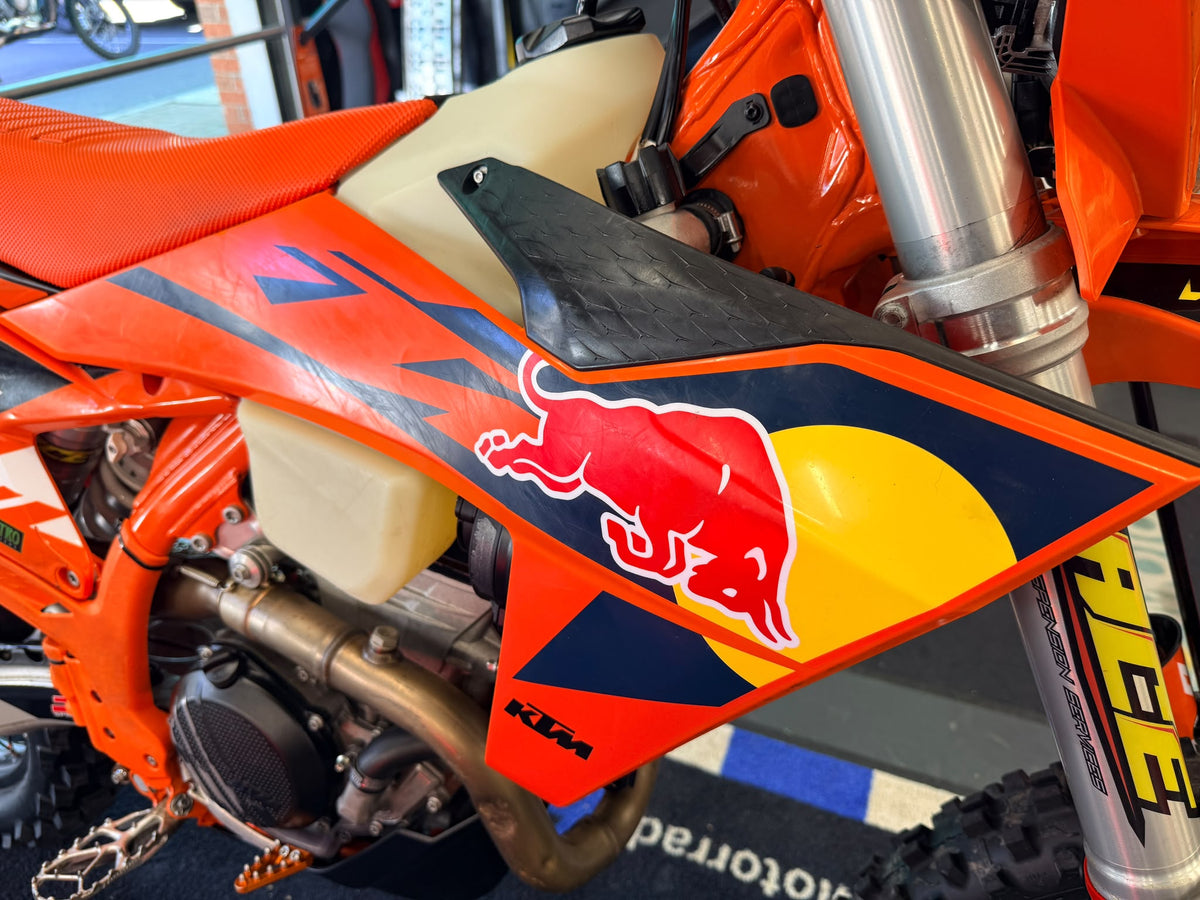 EXC-F 350 Champion Edition (349cc) 2025