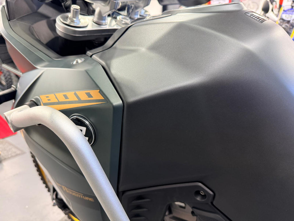 800X Pro (799cc) 2024