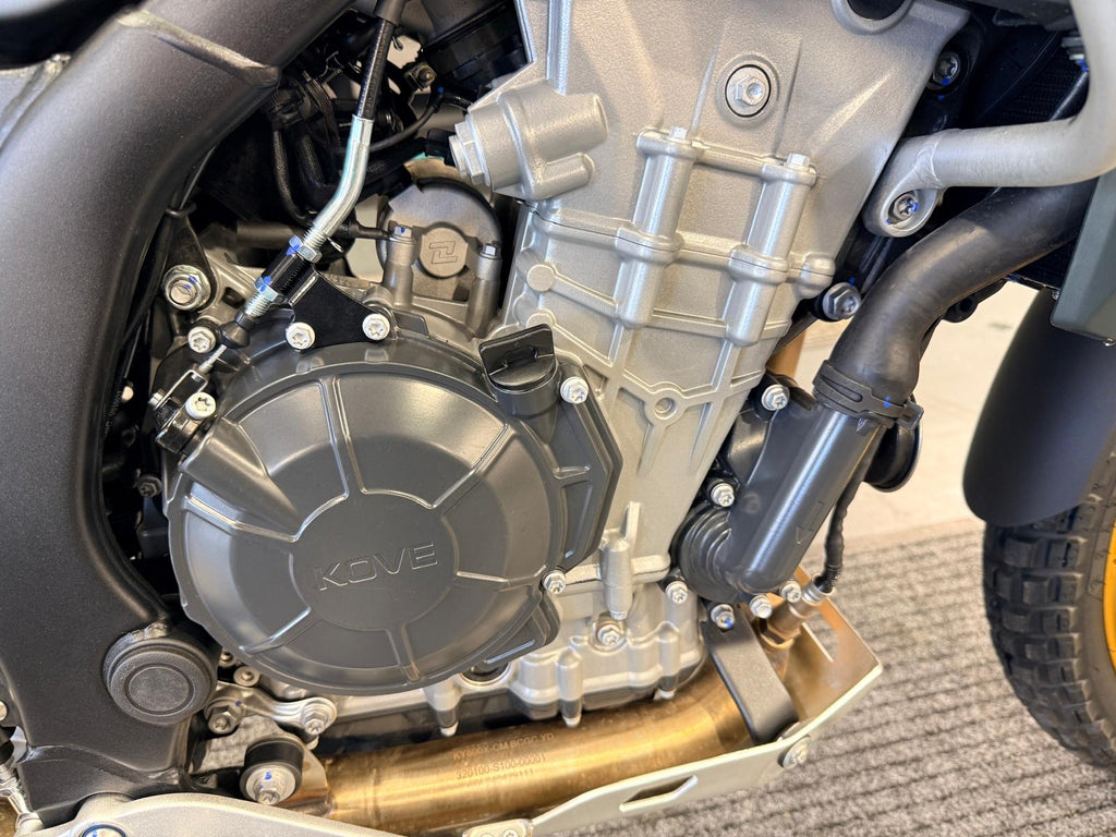800X Pro (799cc) 2024