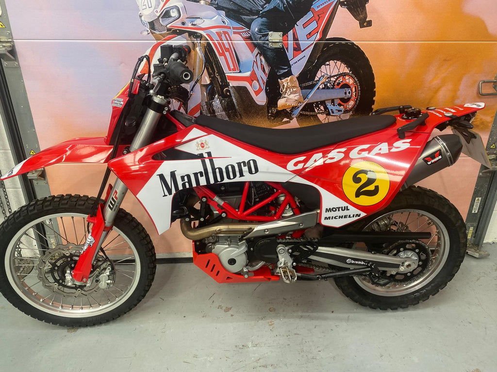 ES 700 Enduro (692cc) 2024