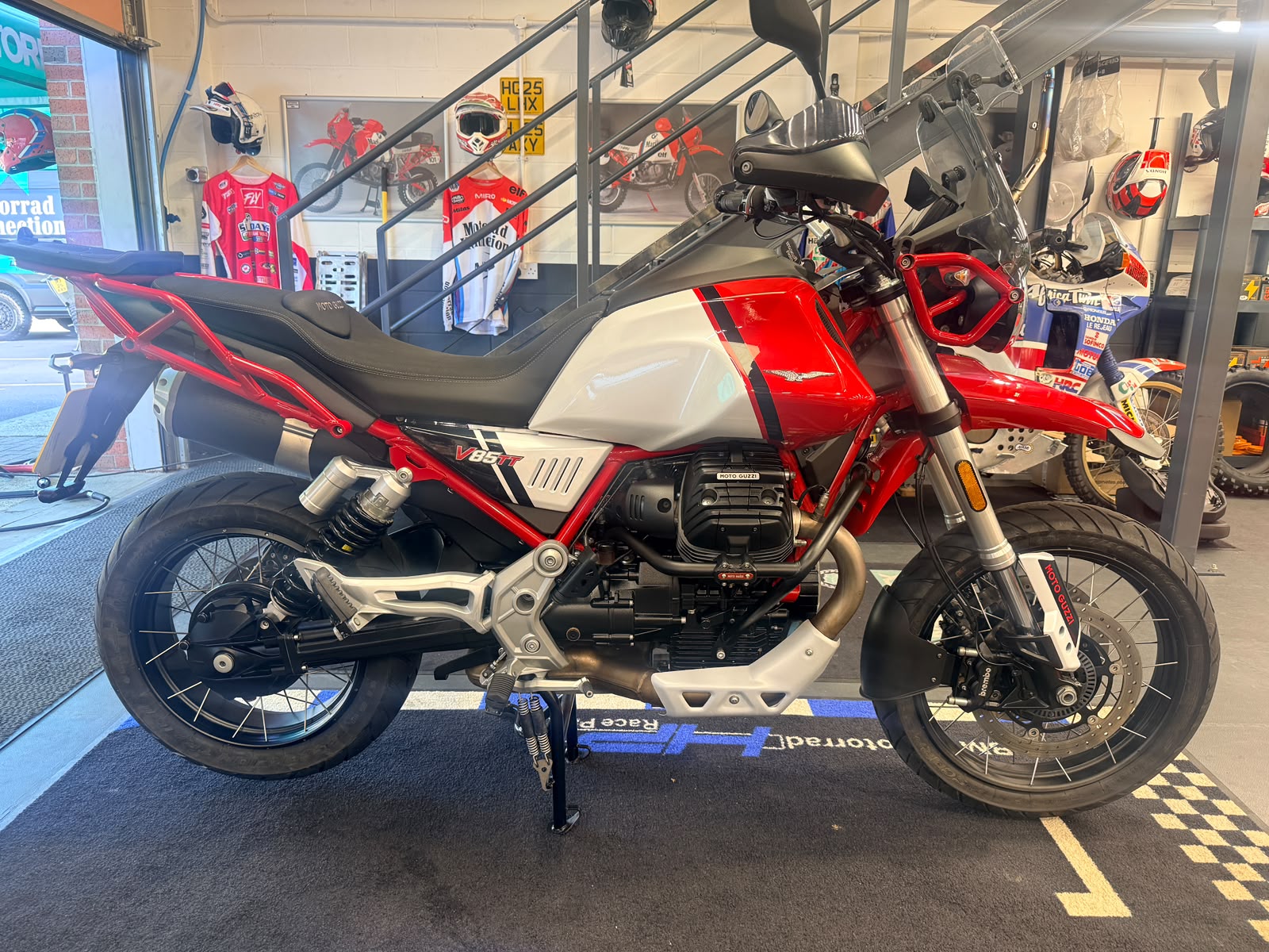 V85 TT (853cc) 2023
