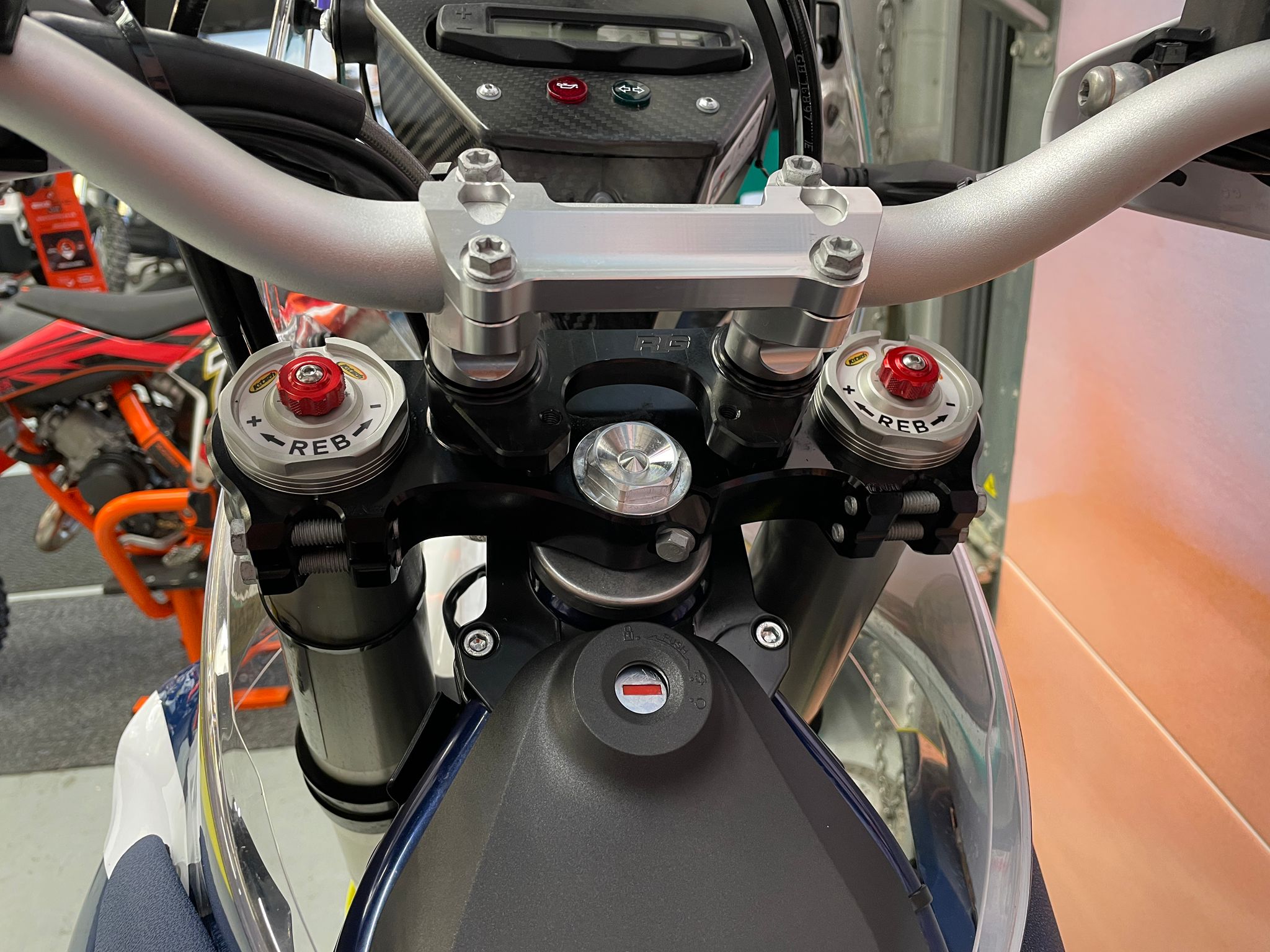 701 Enduro (692cc) 2024