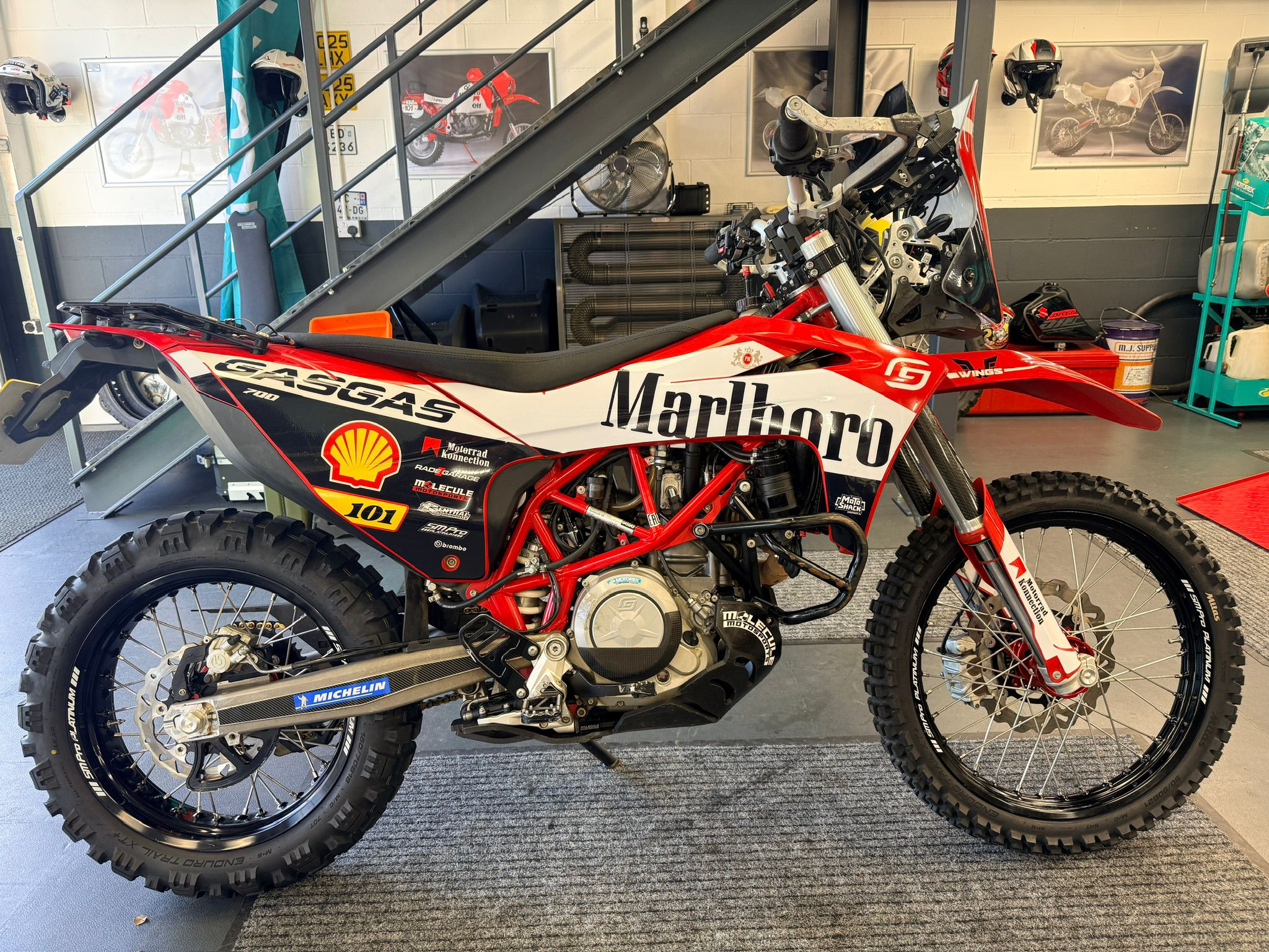 ES 700 Enduro (692cc) 2022